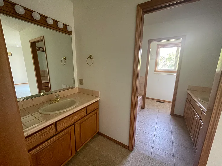 1055 Indian Creek Rd — Photo 17