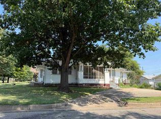 1019 S 6th St, Ponca City, OK 74601