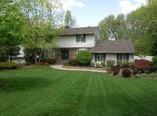 536 Oak Ridge Rd, Clark, NJ 07066