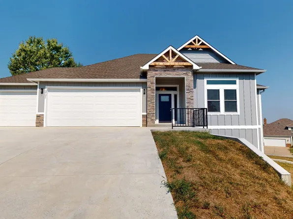 3721 SW Cobblestone Pl, Topeka, KS 66610