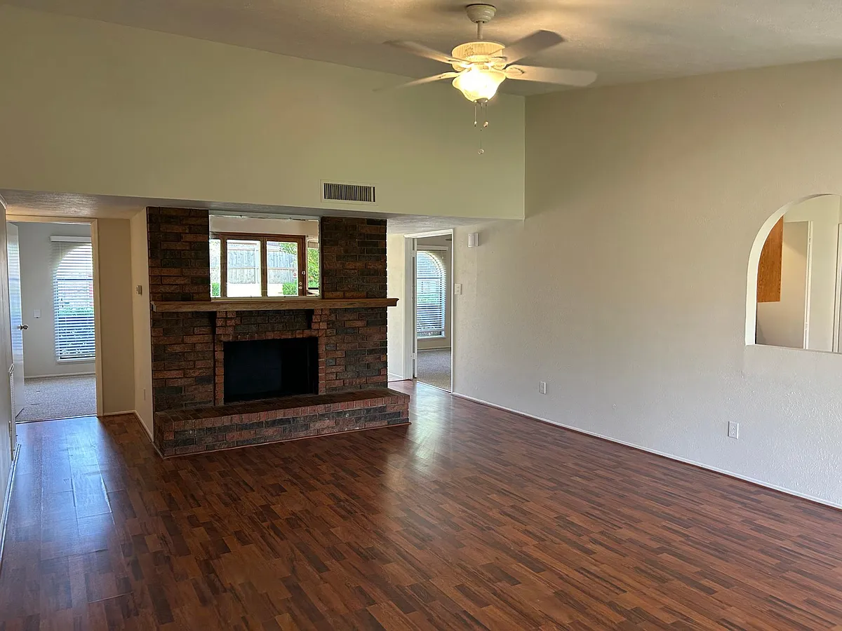 Building Photo - 9816 Sophora Cir