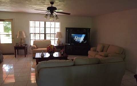 1st image of 102 Palm Beach St