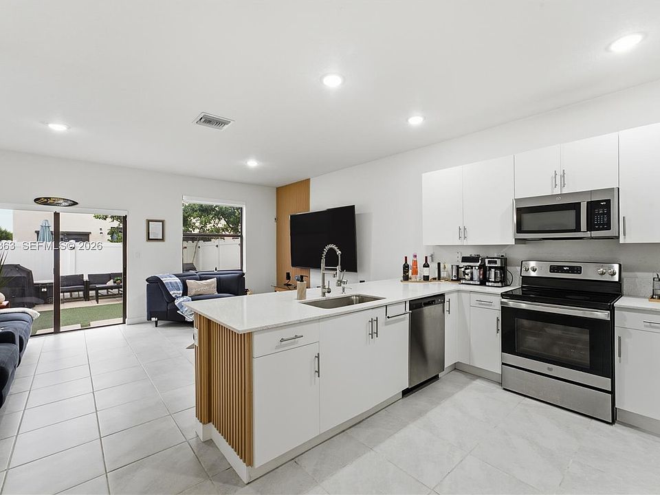 1st image of 11467 W 34th Ct