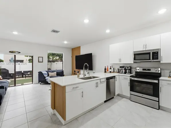 11467 W 34th Ct, Hialeah, FL 33018