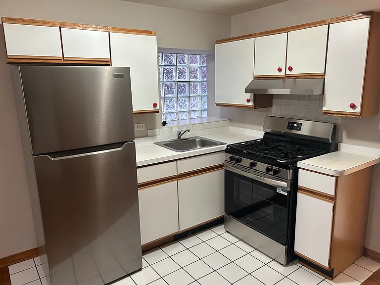 1361 W Sunnyside Ave #G — Photo 5
