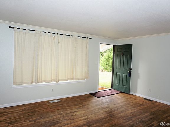 Hardwoods, new paint in the family room.