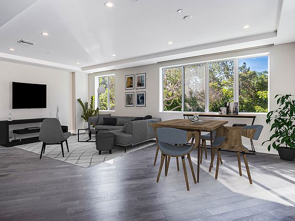 4th image of 458 N Palm Dr #204