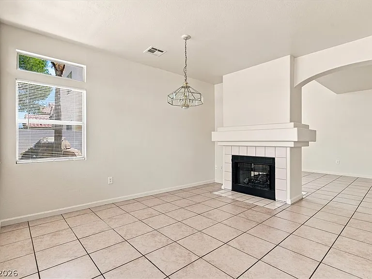 2576 Silver Shadow Dr — Photo 7