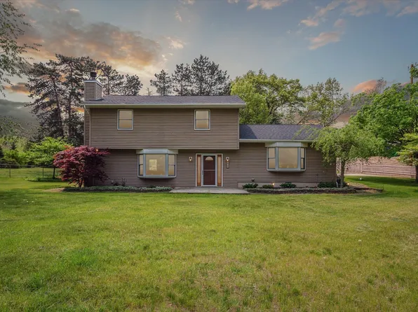 2869 Judah Rd, Orion, MI 48359