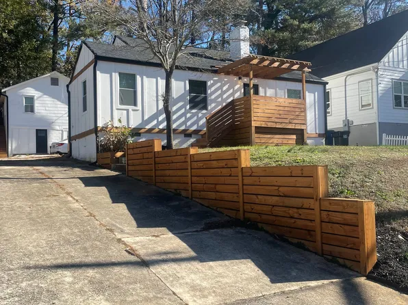 2928 Palm Dr, East Pt, GA 30344