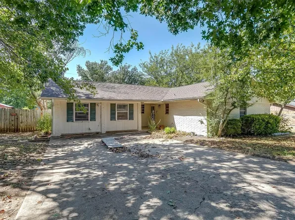 1213 Vivienne St, Weatherford, TX 76086