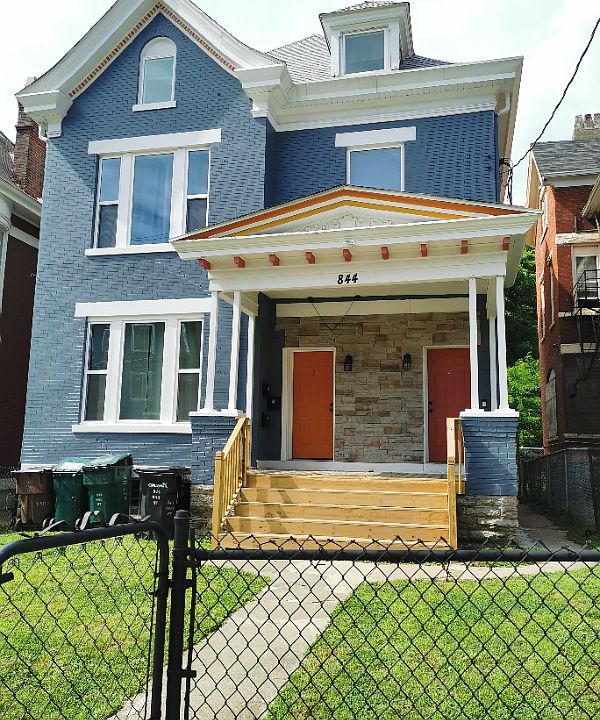 1st image of 844 Oak St #1