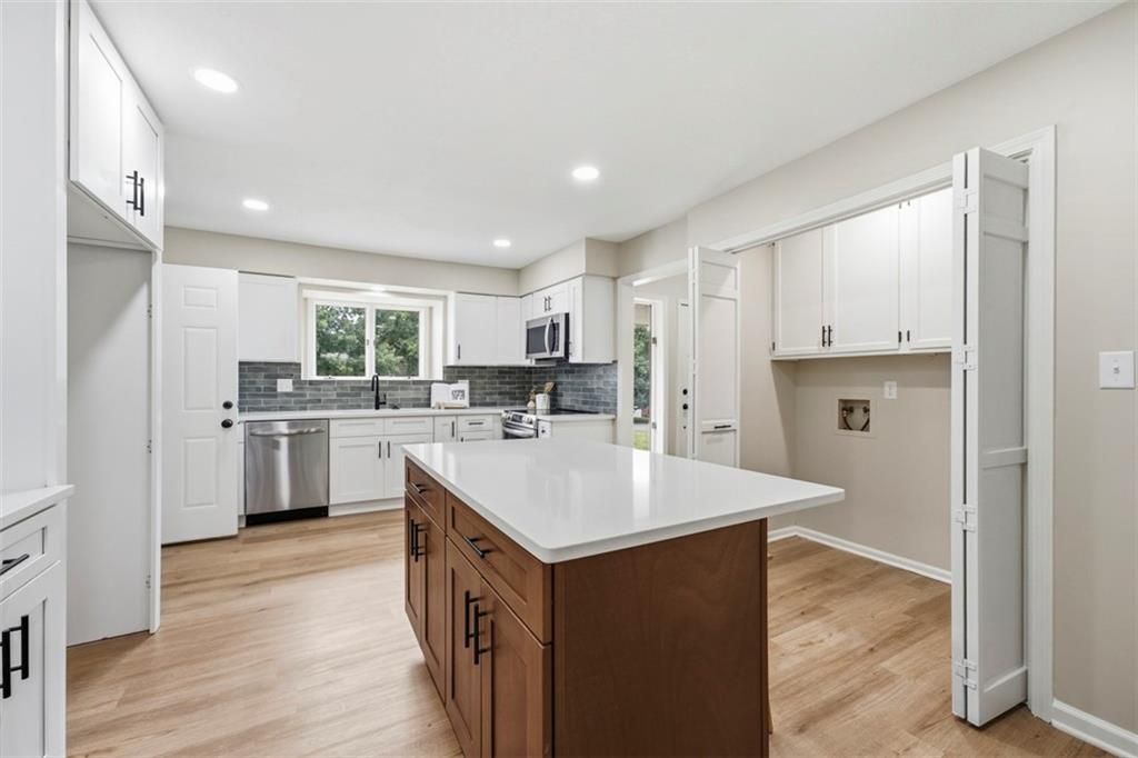 219 NW Redwood Ct, Lees Summit, MO - More