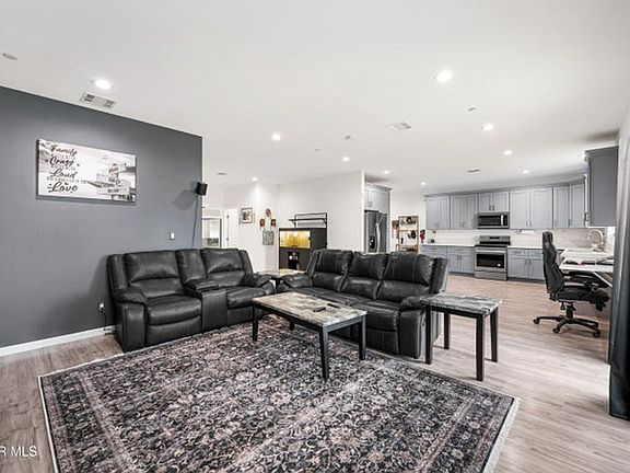 4th image of 20849 108th St