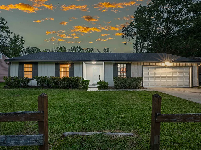 1623 Twin Oak Dr E — Photo 37