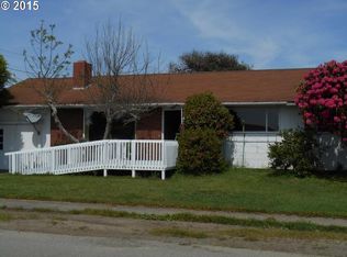 326 N Hazel St, Brookings, OR 97415