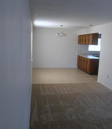 5th image of 2421 Timberlane S