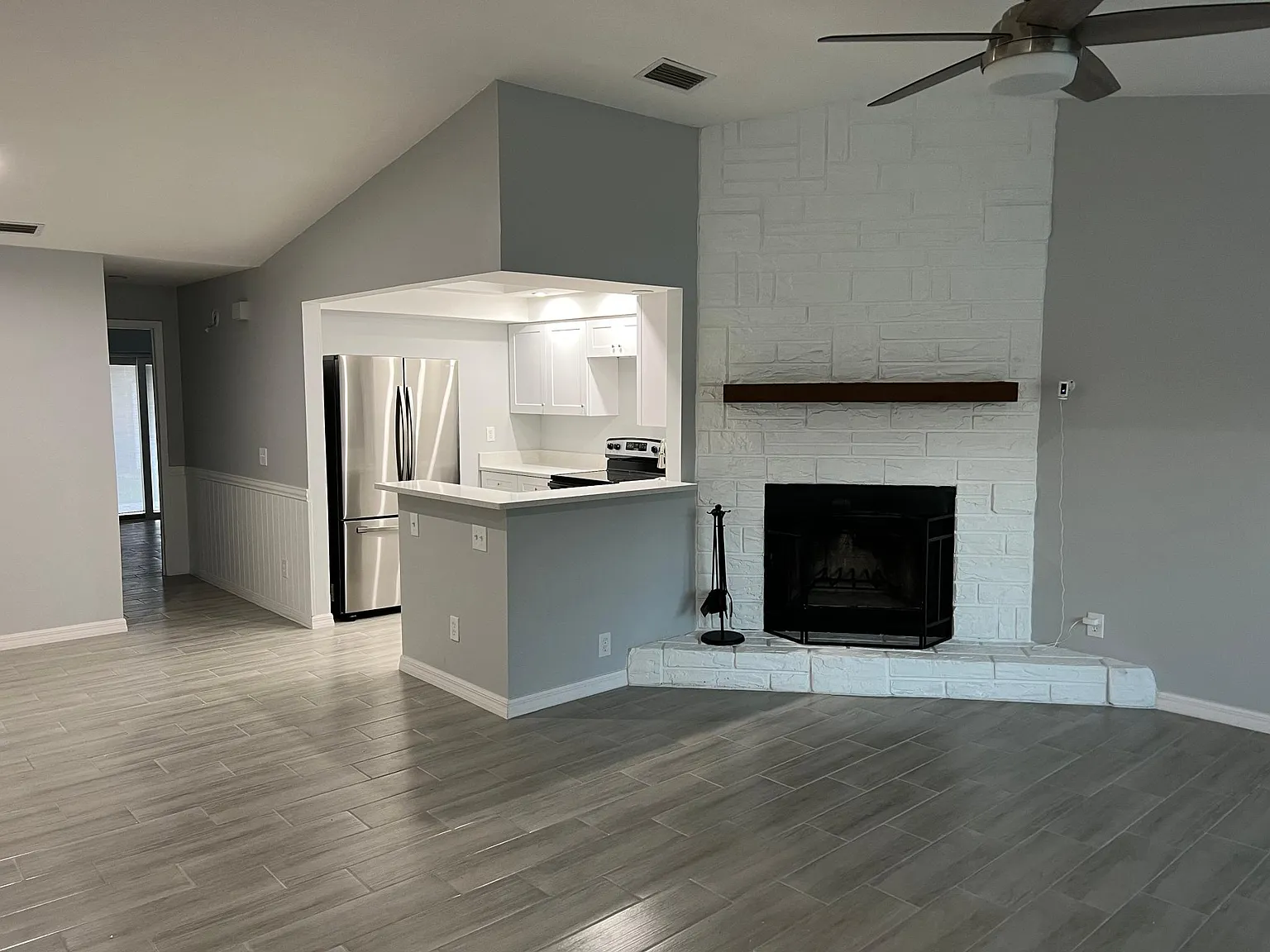 2432 Pear Tree Court — Photo 3