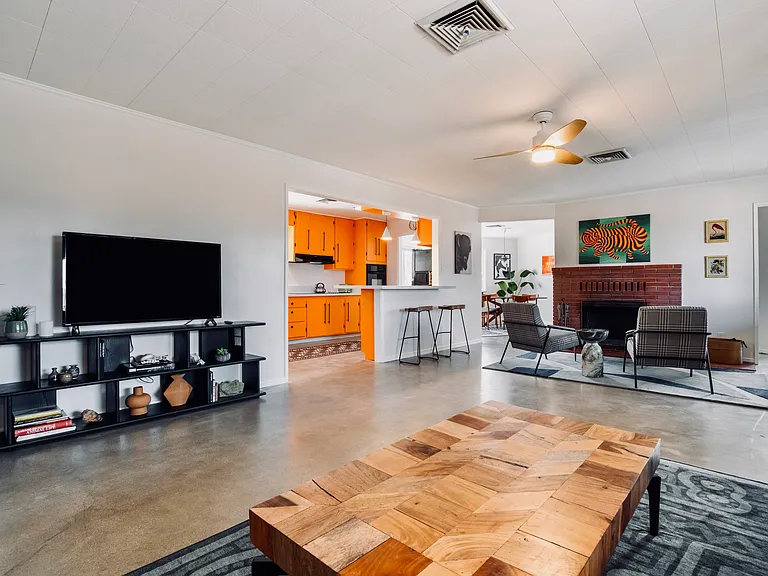 living room open space
