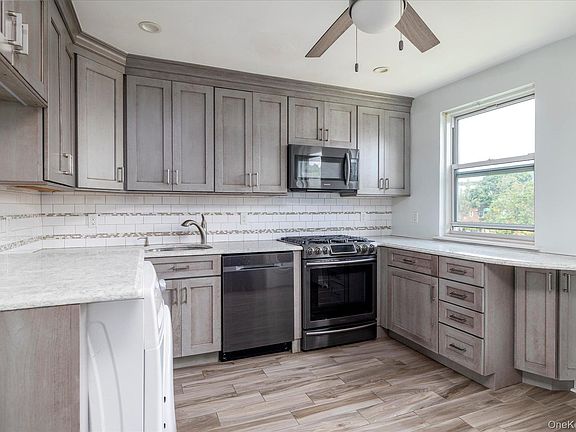 5th image of 245-41B 77th Cres Floor 2