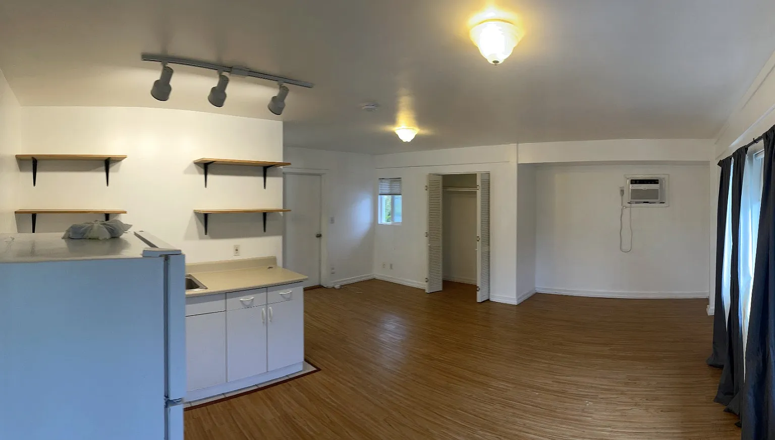Akoakoa St, Kailua — Photo 1