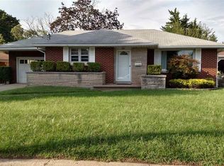 1003 Sheridan Rd, Pekin, IL 61554
