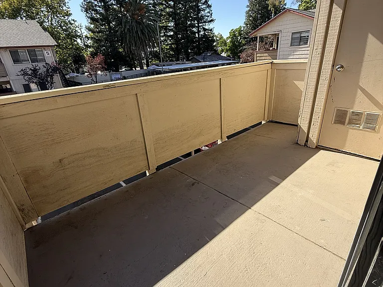 Plumwood Apartments — Photo 13