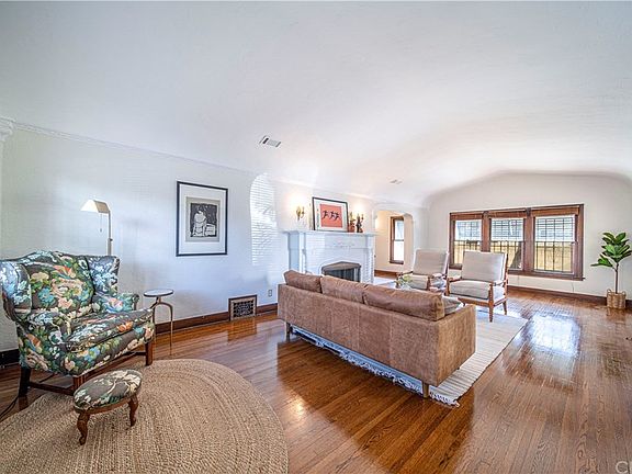 5th image of 750 Temple Ave