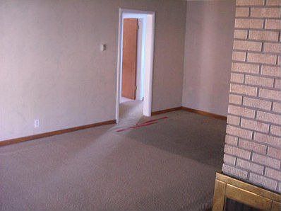 3rd image of 2822 Valencia Dr NE