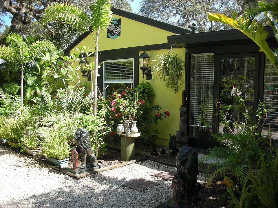 1st image of 829 Laguna Dr