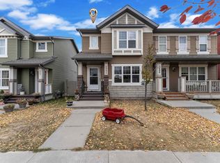 2004 32nd St NW, Edmonton, AB T6T 0L8