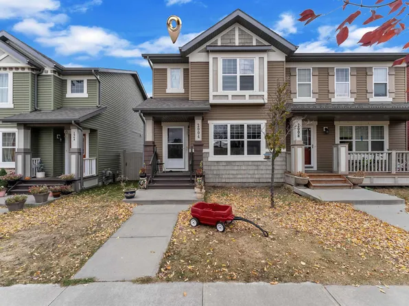 2004 32nd St NW, Edmonton, AB T6T 0L8