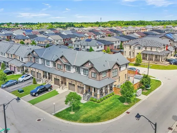 6 Sherway St, Hamilton, ON L8J 0J4