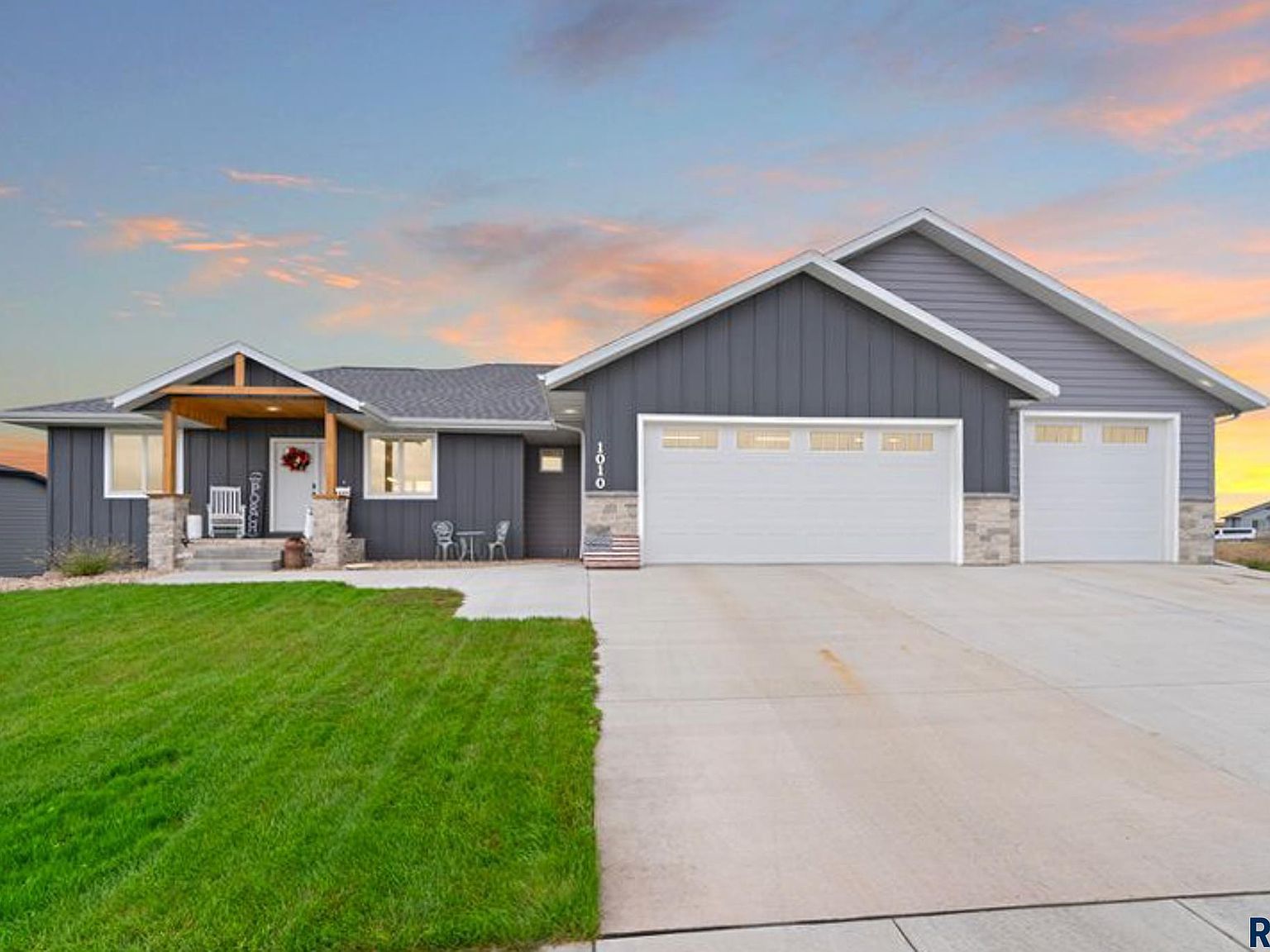 1010 Tee Off Trl, Dell Rapids, SD 57022 MLS 22402070 Zillow