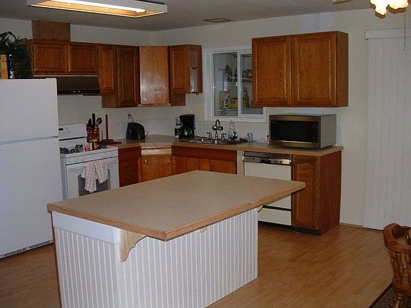 4th image of 2720 Lexington St #1-3