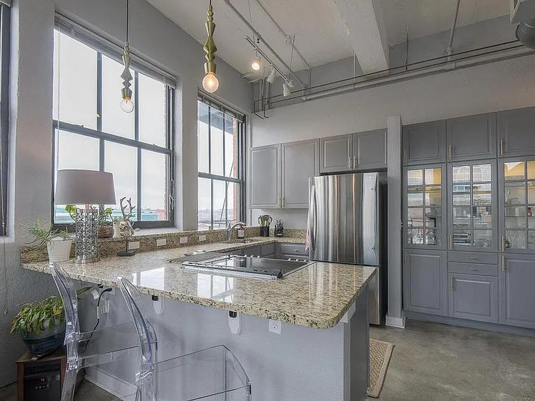 1535 Walnut St #501 — Photo 6
