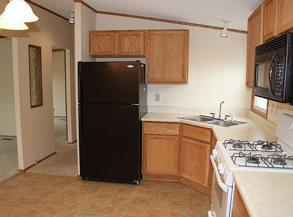4th image of 8716 Summerwood Dr