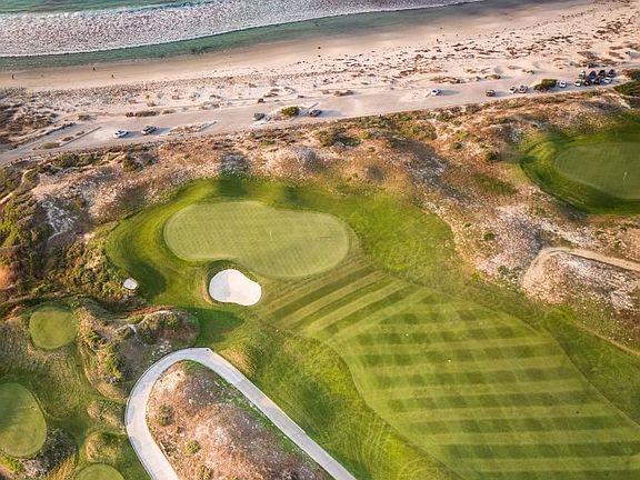 (New Furnishings and Updated Photos Coming Soon)