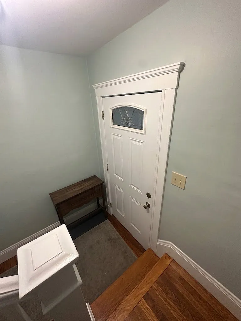 3 bed, 1300 sqft, $2,700 — Photo 1