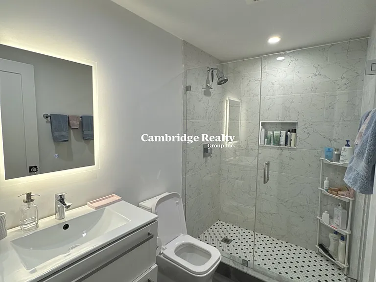 7 Strathmore Rd #T — Photo 8
