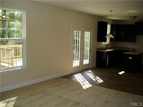 3rd image of 3319 Perrin Dr