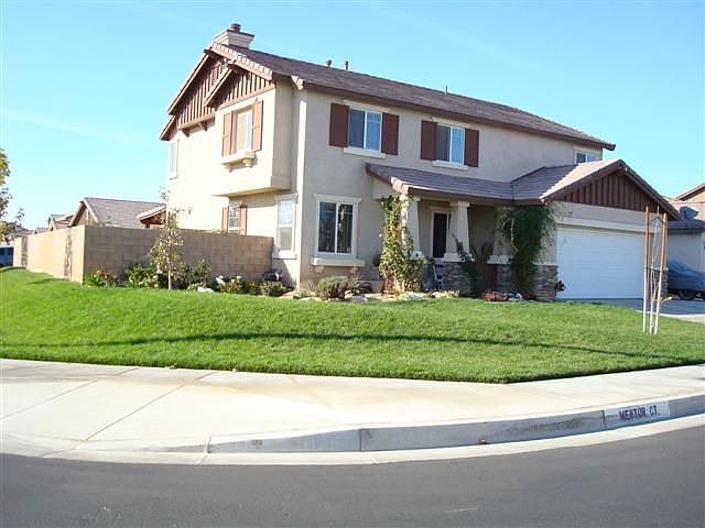 Large corner lot on cul de sac