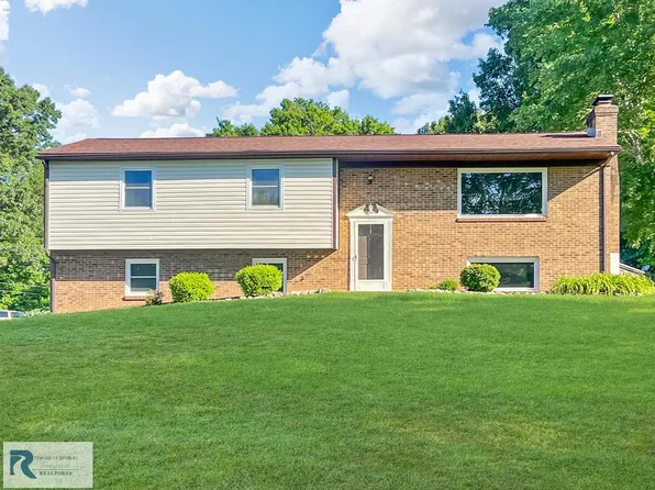 1622 Maple Dr, Danville, VA 24540
