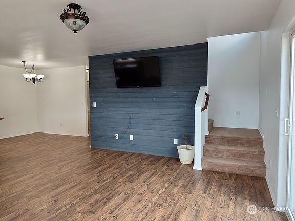 2nd image of 2531 Pioneer Lane