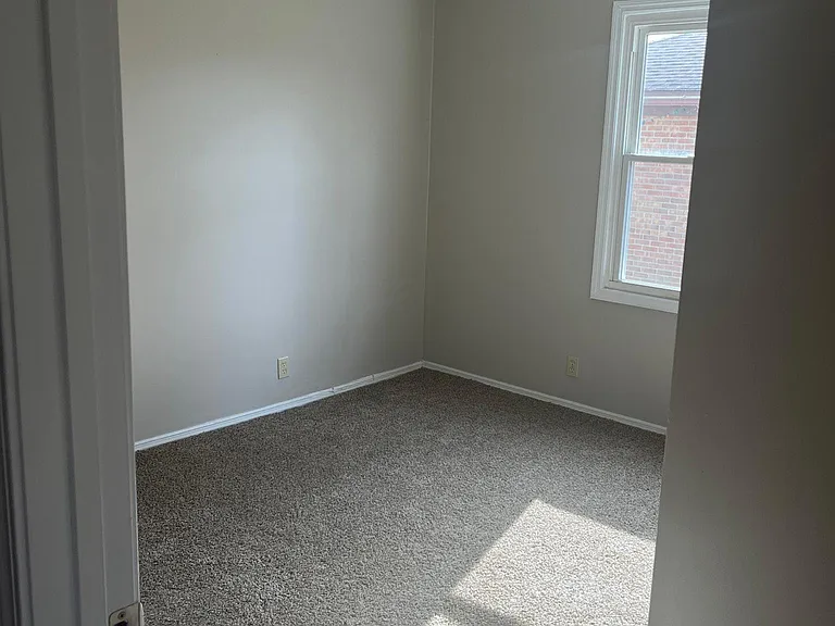 1121 Perkins Dr #B — Photo 6