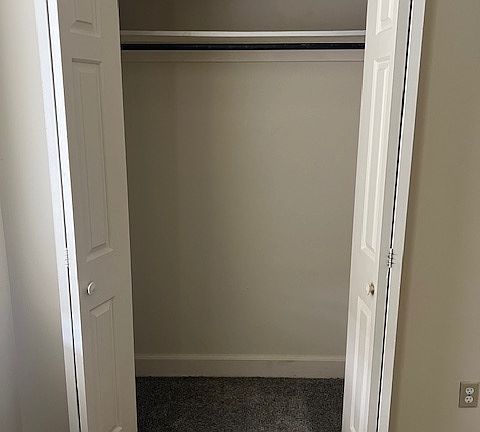 4th image of 16 W Main St APT 5