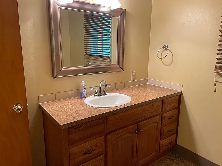 870 Greentree Dr — Photo 14