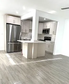 105 Coventry E #105 Photo 1