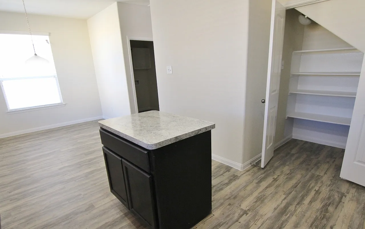 Brenwood Circle Townhomes — Photo 4