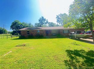 1109 Turpin Ln, Tahlequah, OK 74464